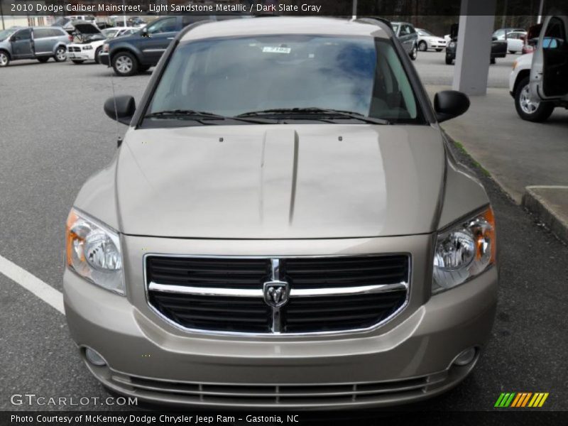 Light Sandstone Metallic / Dark Slate Gray 2010 Dodge Caliber Mainstreet