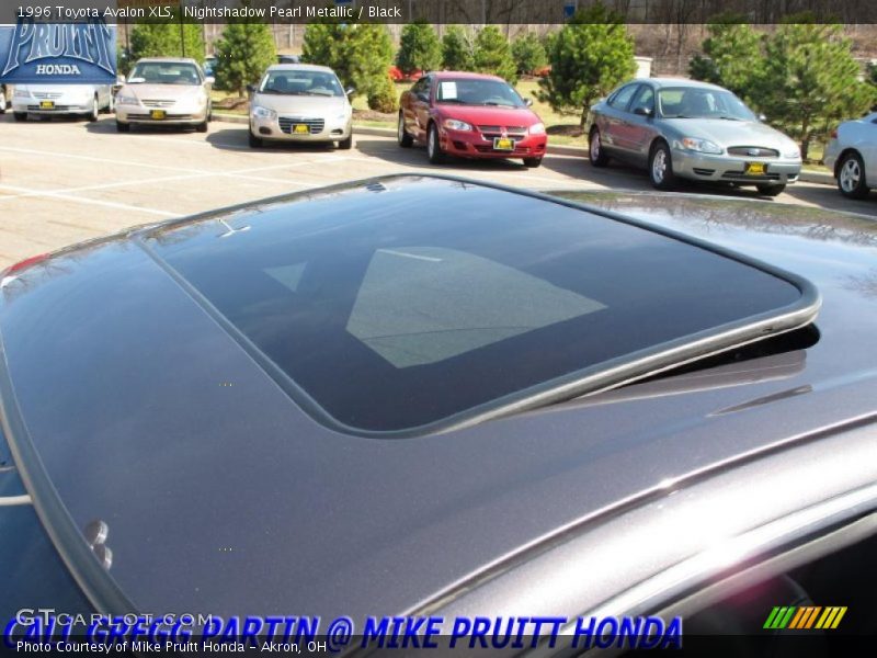 Nightshadow Pearl Metallic / Black 1996 Toyota Avalon XLS