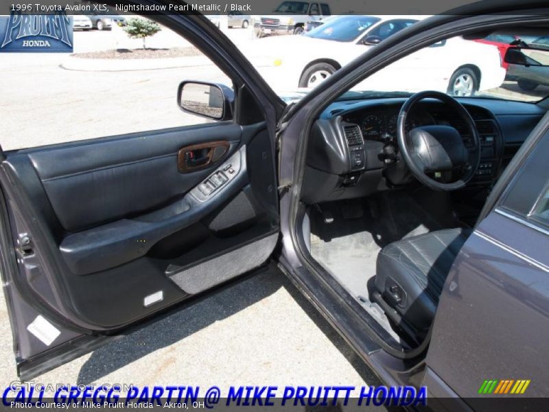 Nightshadow Pearl Metallic / Black 1996 Toyota Avalon XLS
