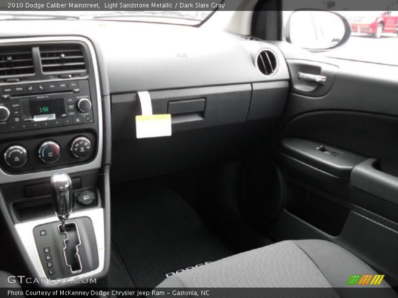 Light Sandstone Metallic / Dark Slate Gray 2010 Dodge Caliber Mainstreet