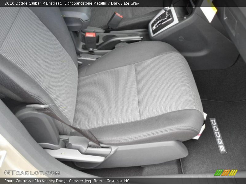 Light Sandstone Metallic / Dark Slate Gray 2010 Dodge Caliber Mainstreet