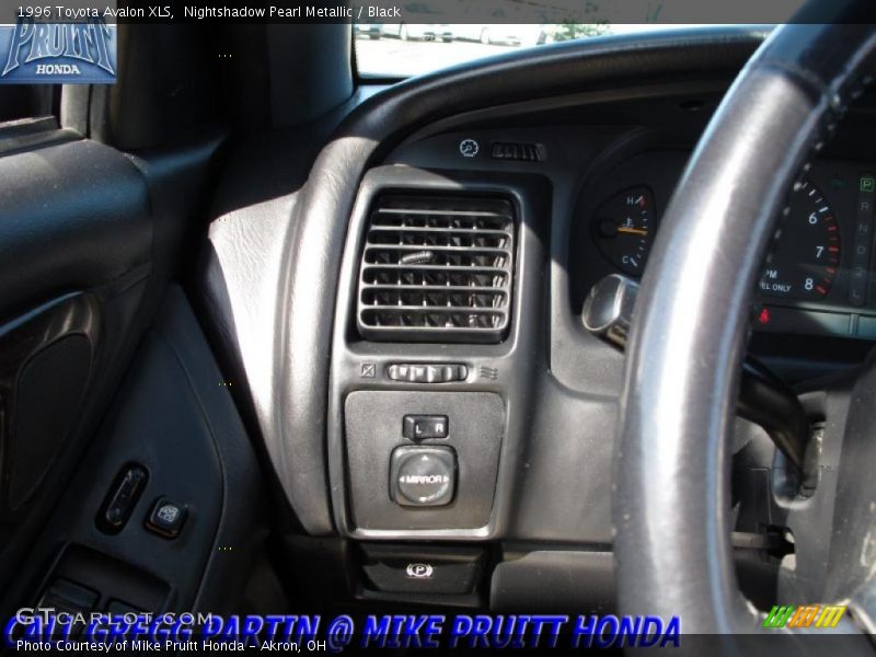 Nightshadow Pearl Metallic / Black 1996 Toyota Avalon XLS