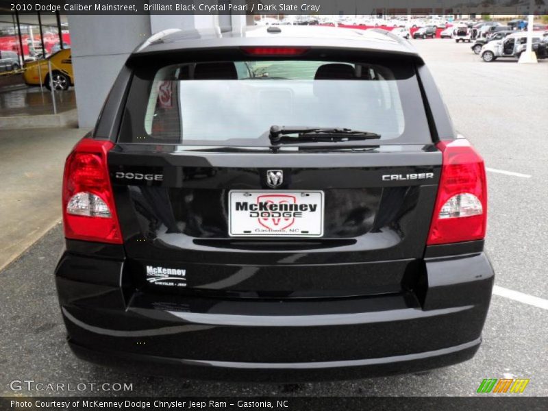 Brilliant Black Crystal Pearl / Dark Slate Gray 2010 Dodge Caliber Mainstreet