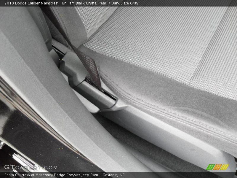 Brilliant Black Crystal Pearl / Dark Slate Gray 2010 Dodge Caliber Mainstreet