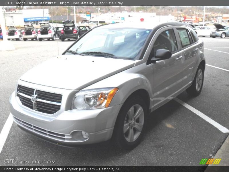 Bright Silver Metallic / Dark Slate Gray 2010 Dodge Caliber Mainstreet