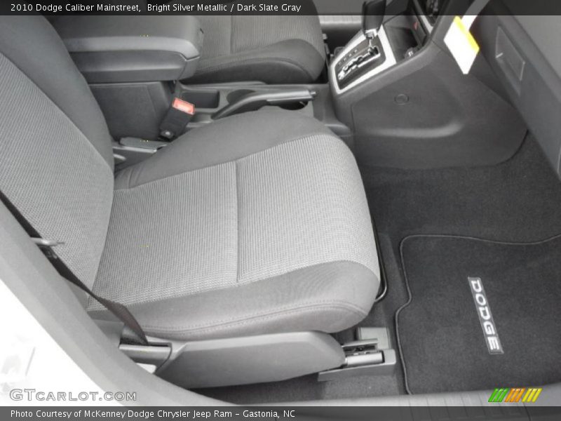 Bright Silver Metallic / Dark Slate Gray 2010 Dodge Caliber Mainstreet