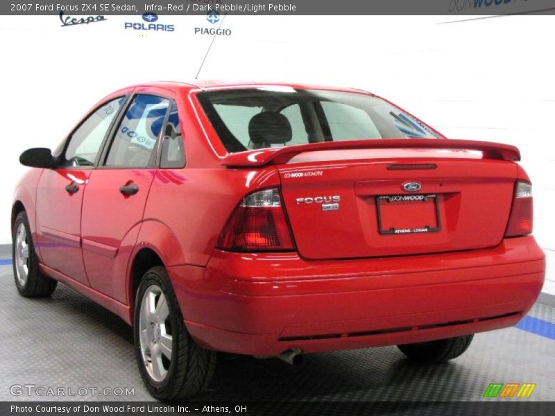 Infra-Red / Dark Pebble/Light Pebble 2007 Ford Focus ZX4 SE Sedan