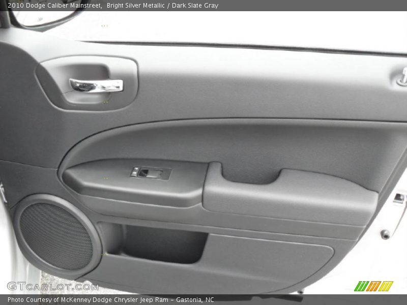 Bright Silver Metallic / Dark Slate Gray 2010 Dodge Caliber Mainstreet