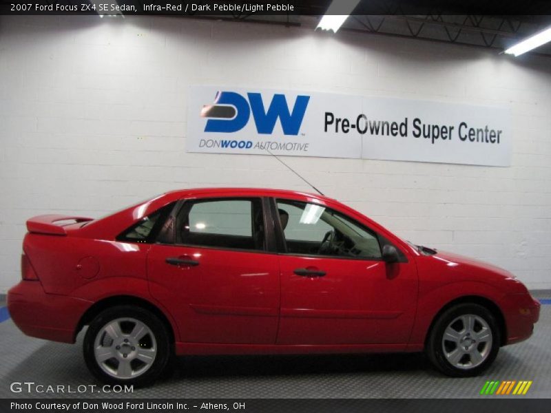 Infra-Red / Dark Pebble/Light Pebble 2007 Ford Focus ZX4 SE Sedan