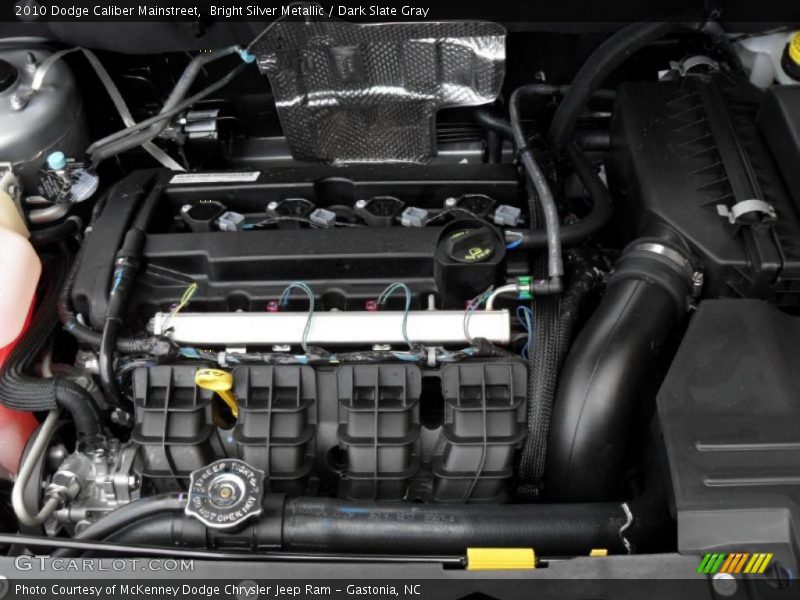 Bright Silver Metallic / Dark Slate Gray 2010 Dodge Caliber Mainstreet