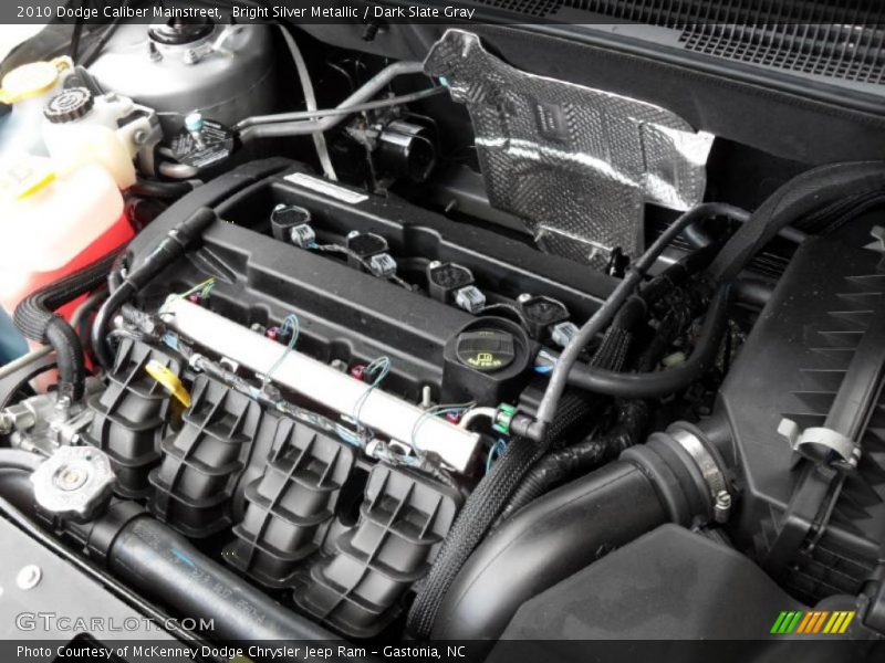 Bright Silver Metallic / Dark Slate Gray 2010 Dodge Caliber Mainstreet