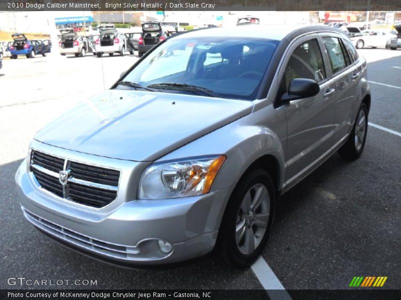 Bright Silver Metallic / Dark Slate Gray 2010 Dodge Caliber Mainstreet