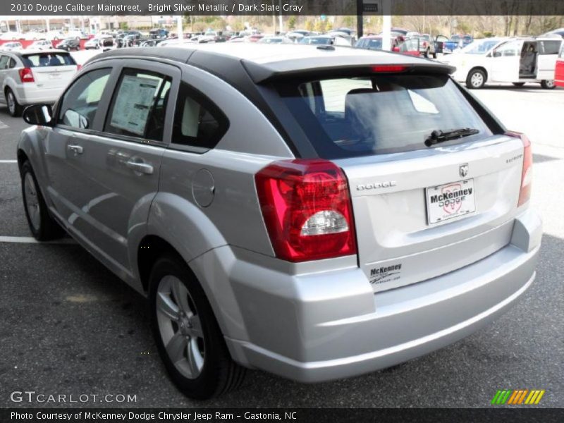 Bright Silver Metallic / Dark Slate Gray 2010 Dodge Caliber Mainstreet