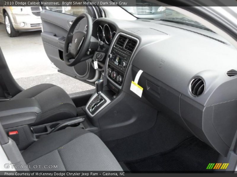 Bright Silver Metallic / Dark Slate Gray 2010 Dodge Caliber Mainstreet