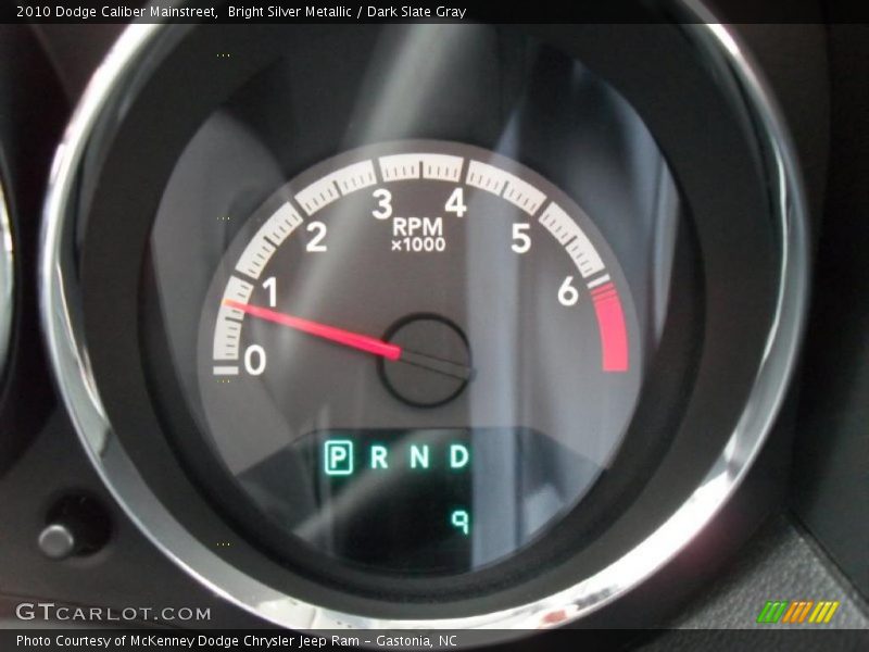 Bright Silver Metallic / Dark Slate Gray 2010 Dodge Caliber Mainstreet