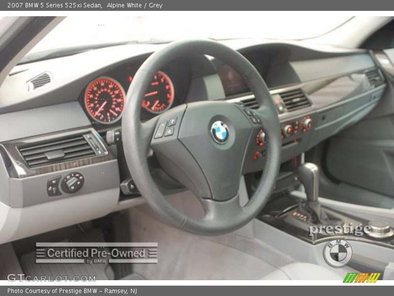 Alpine White / Grey 2007 BMW 5 Series 525xi Sedan