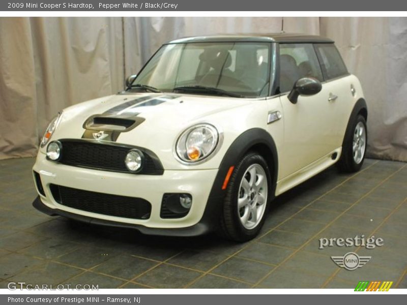 Pepper White / Black/Grey 2009 Mini Cooper S Hardtop