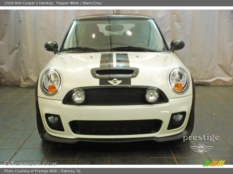 Pepper White / Black/Grey 2009 Mini Cooper S Hardtop