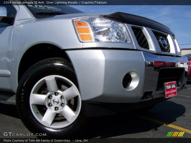 Silver Lightning Metallic / Graphite/Titanium 2004 Nissan Armada SE 4x4