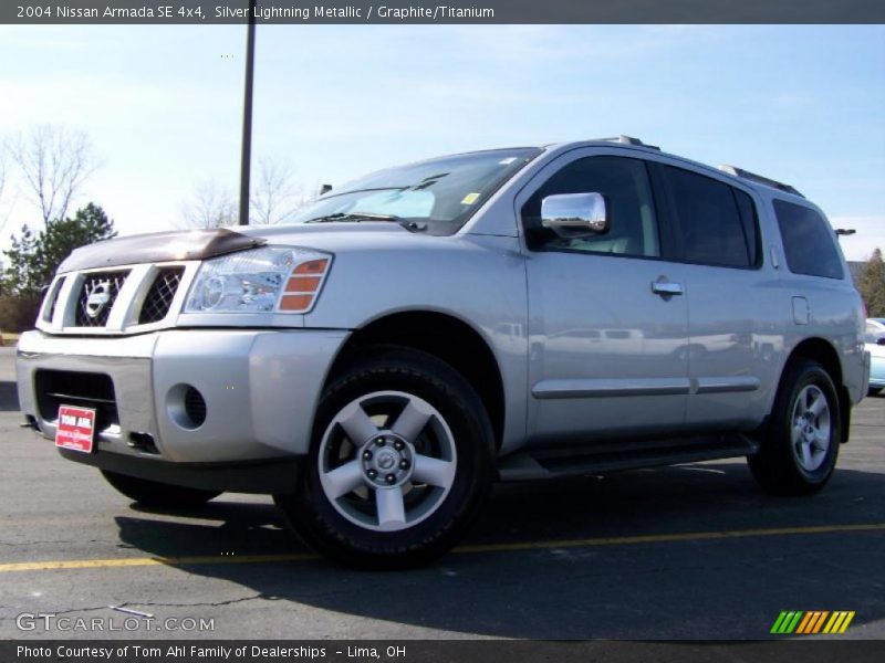 Silver Lightning Metallic / Graphite/Titanium 2004 Nissan Armada SE 4x4