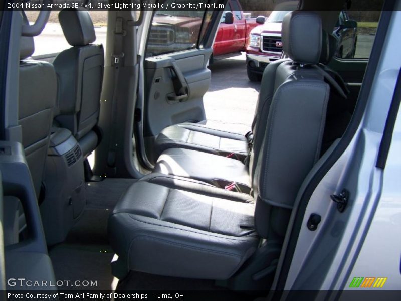 Silver Lightning Metallic / Graphite/Titanium 2004 Nissan Armada SE 4x4