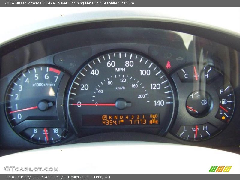 Silver Lightning Metallic / Graphite/Titanium 2004 Nissan Armada SE 4x4