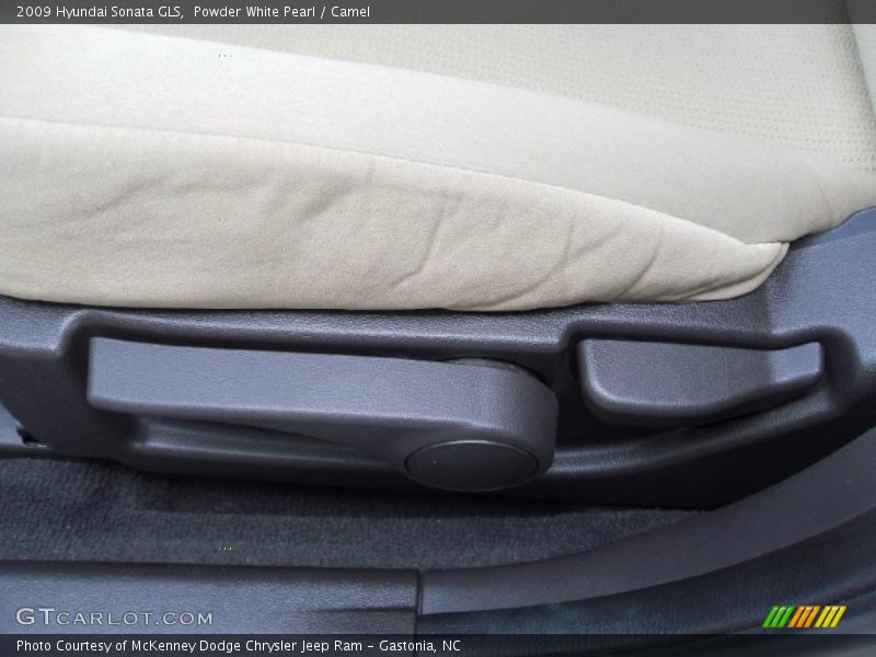 Powder White Pearl / Camel 2009 Hyundai Sonata GLS