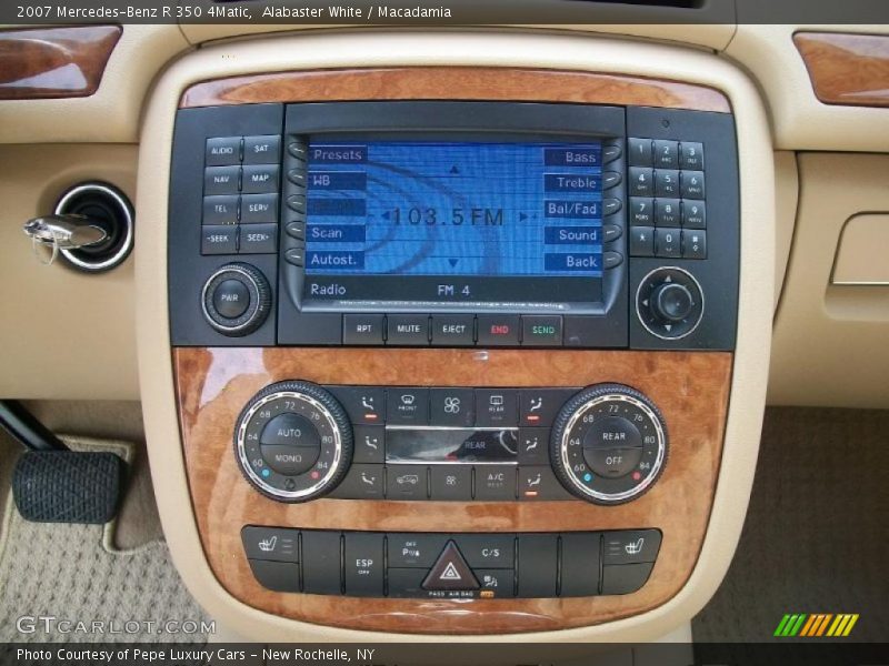 Alabaster White / Macadamia 2007 Mercedes-Benz R 350 4Matic
