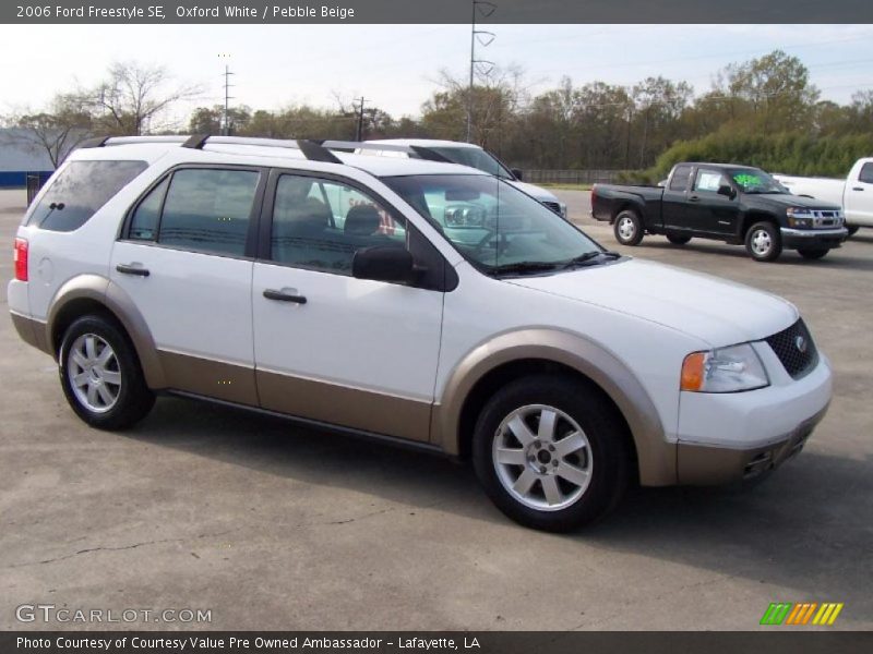 Oxford White / Pebble Beige 2006 Ford Freestyle SE