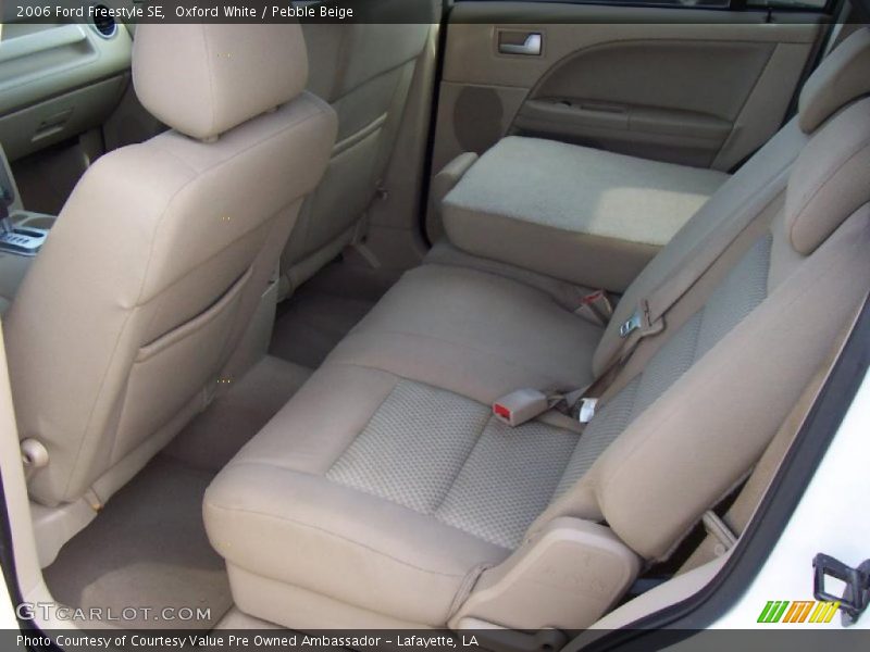 Oxford White / Pebble Beige 2006 Ford Freestyle SE