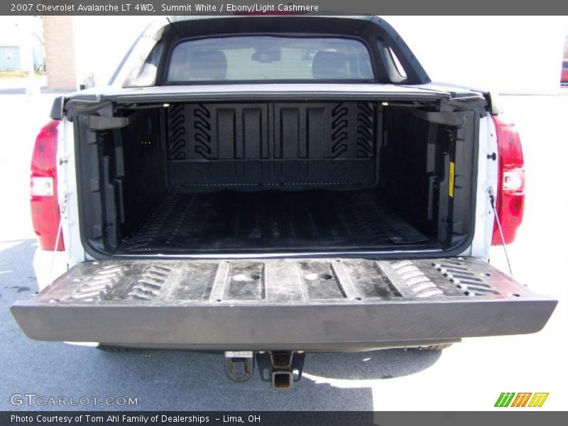 Summit White / Ebony/Light Cashmere 2007 Chevrolet Avalanche LT 4WD