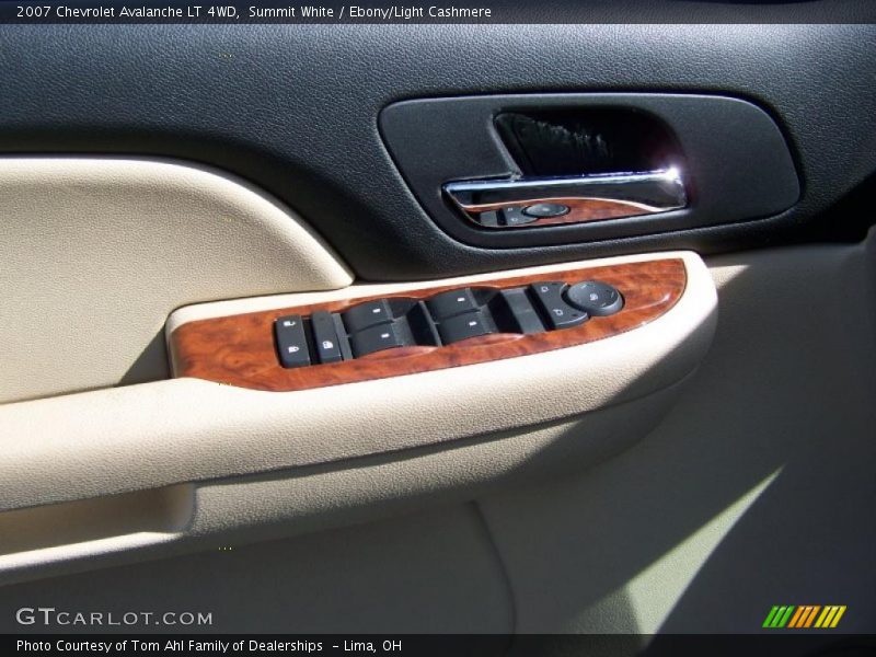 Summit White / Ebony/Light Cashmere 2007 Chevrolet Avalanche LT 4WD