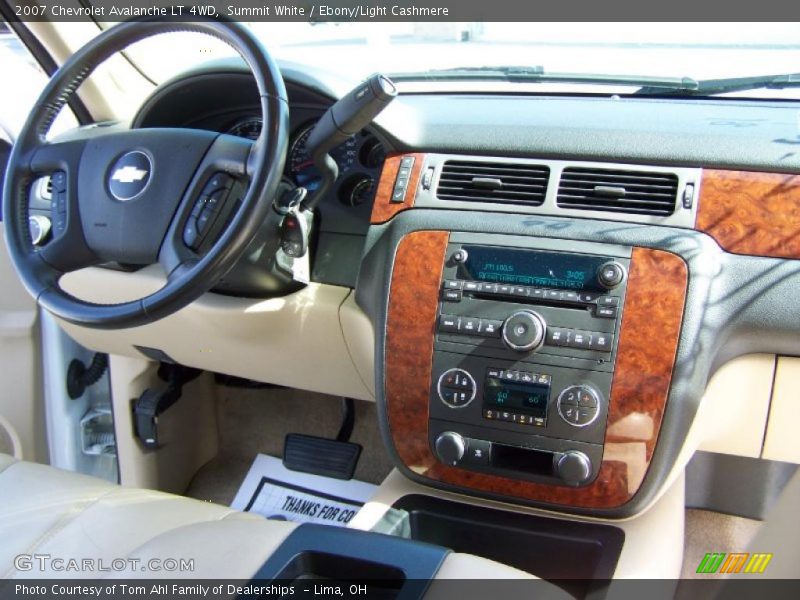 Summit White / Ebony/Light Cashmere 2007 Chevrolet Avalanche LT 4WD