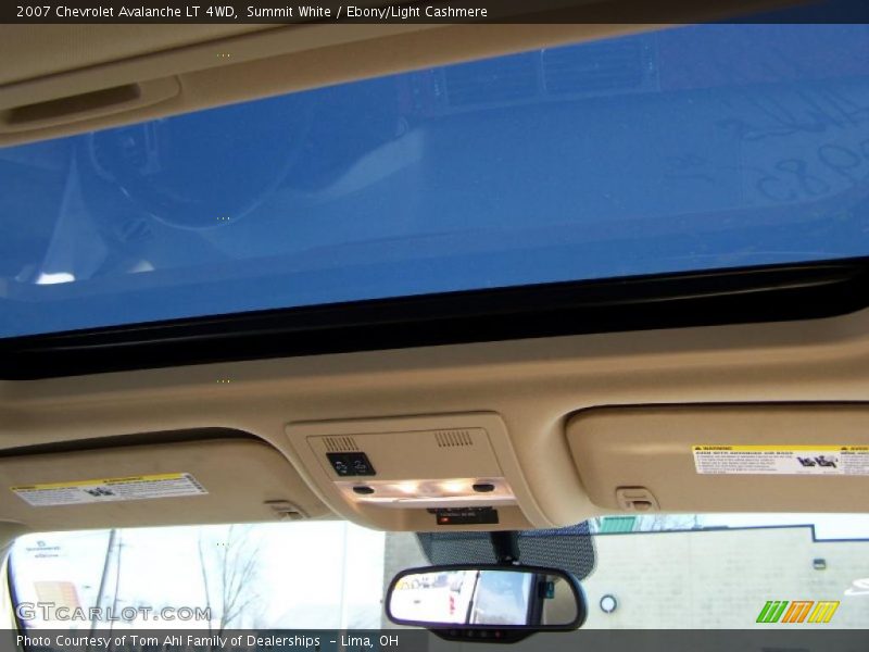 Summit White / Ebony/Light Cashmere 2007 Chevrolet Avalanche LT 4WD