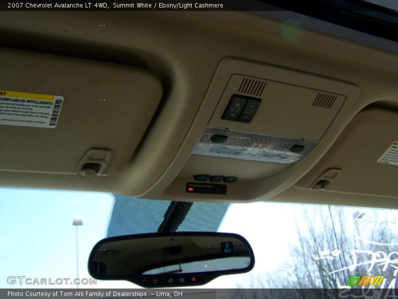 Summit White / Ebony/Light Cashmere 2007 Chevrolet Avalanche LT 4WD