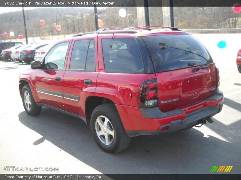 Victory Red / Dark Pewter 2002 Chevrolet TrailBlazer LS 4x4