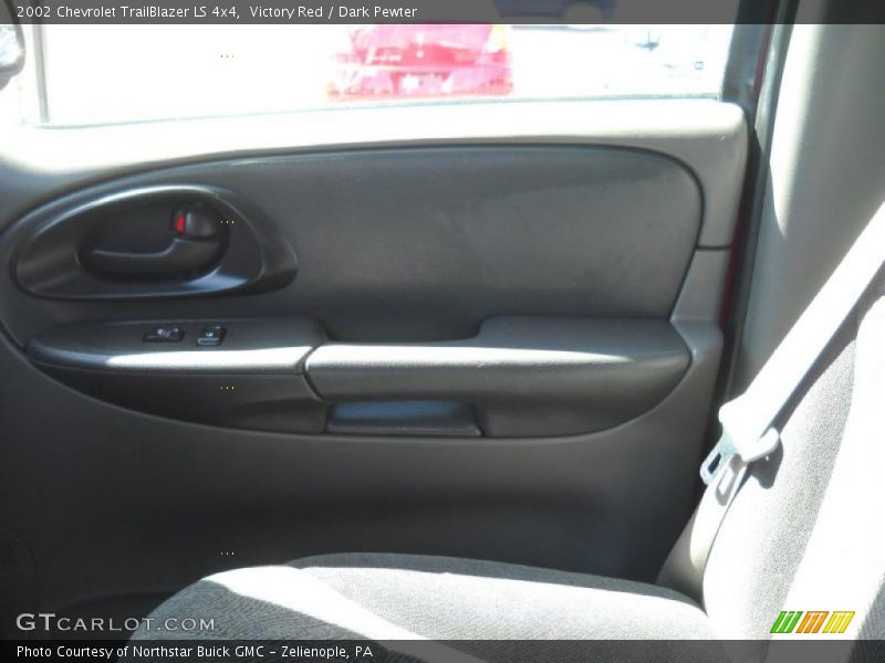 Victory Red / Dark Pewter 2002 Chevrolet TrailBlazer LS 4x4