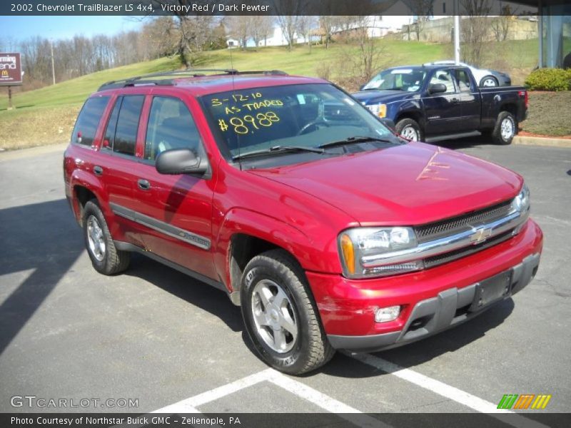 Victory Red / Dark Pewter 2002 Chevrolet TrailBlazer LS 4x4