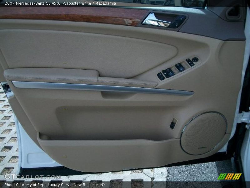 Alabaster White / Macadamia 2007 Mercedes-Benz GL 450