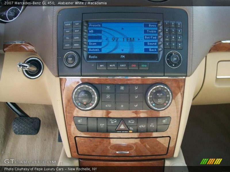 Alabaster White / Macadamia 2007 Mercedes-Benz GL 450