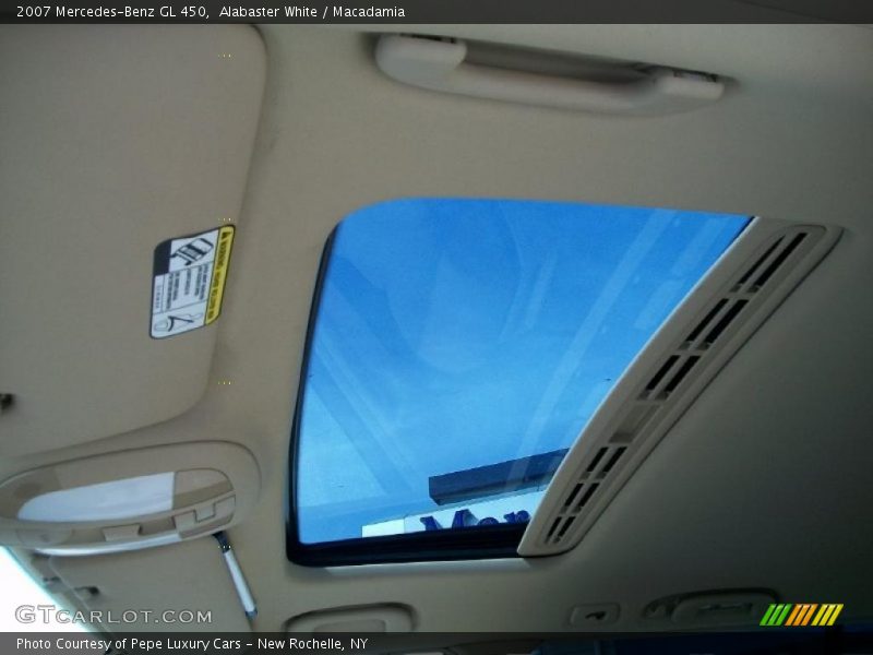 Alabaster White / Macadamia 2007 Mercedes-Benz GL 450