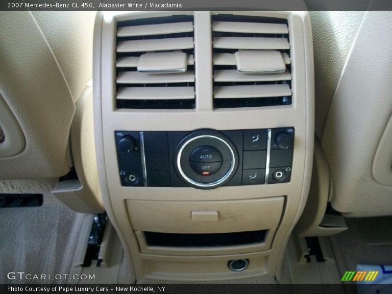 Alabaster White / Macadamia 2007 Mercedes-Benz GL 450