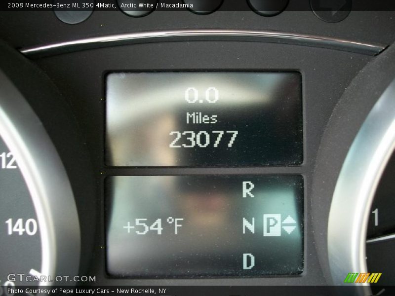 Arctic White / Macadamia 2008 Mercedes-Benz ML 350 4Matic