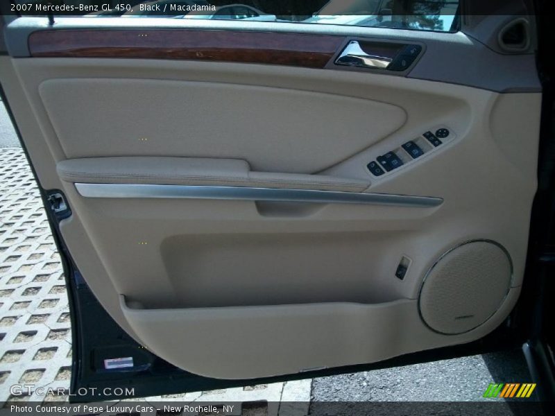 Black / Macadamia 2007 Mercedes-Benz GL 450