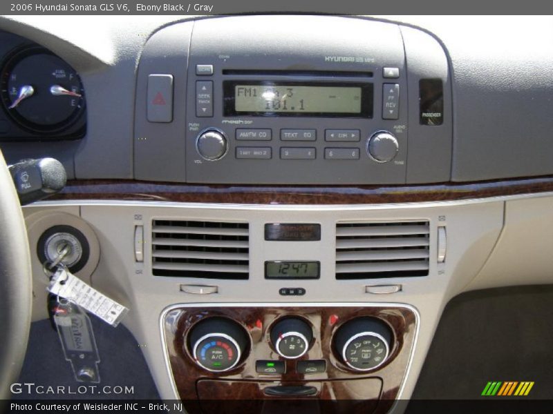 Ebony Black / Gray 2006 Hyundai Sonata GLS V6