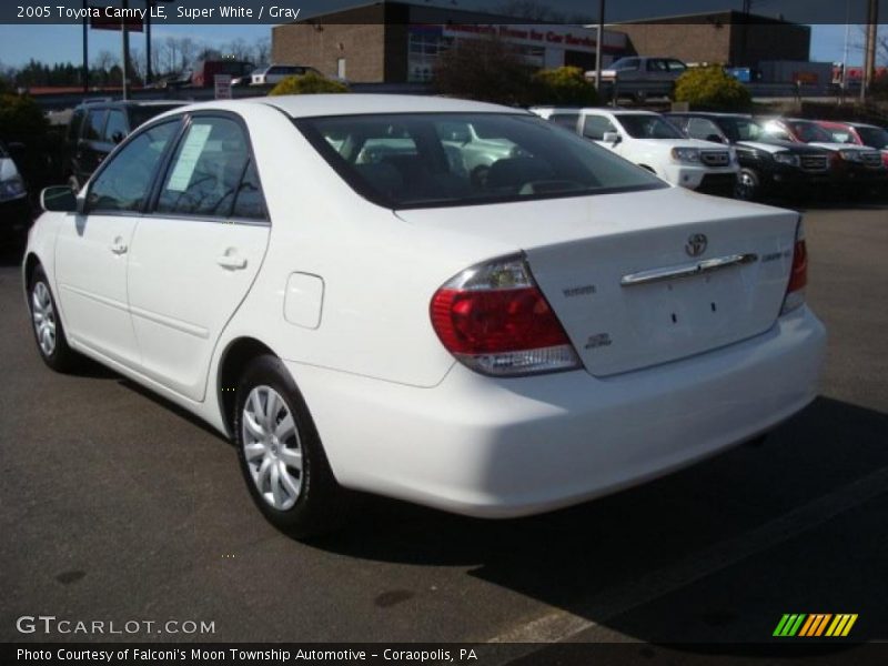 Super White / Gray 2005 Toyota Camry LE