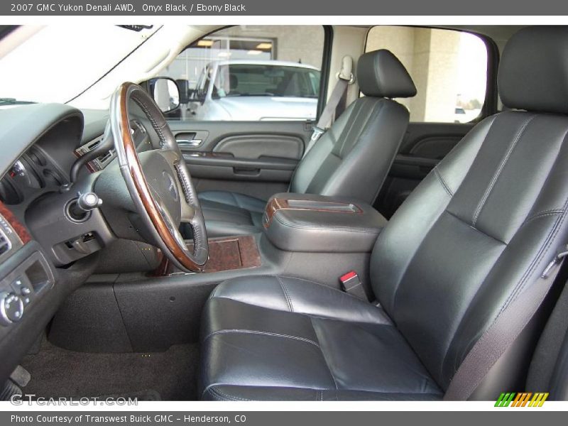 Onyx Black / Ebony Black 2007 GMC Yukon Denali AWD