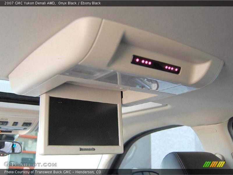 Onyx Black / Ebony Black 2007 GMC Yukon Denali AWD