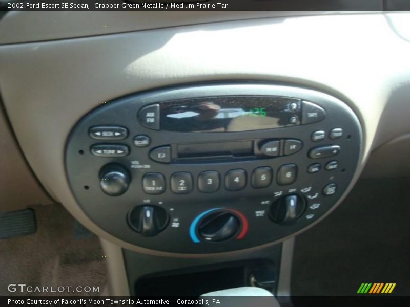 Grabber Green Metallic / Medium Prairie Tan 2002 Ford Escort SE Sedan