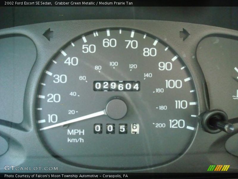 Grabber Green Metallic / Medium Prairie Tan 2002 Ford Escort SE Sedan